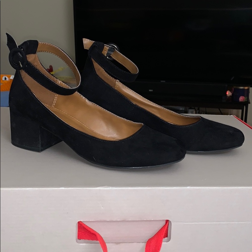 Women’s shoes
